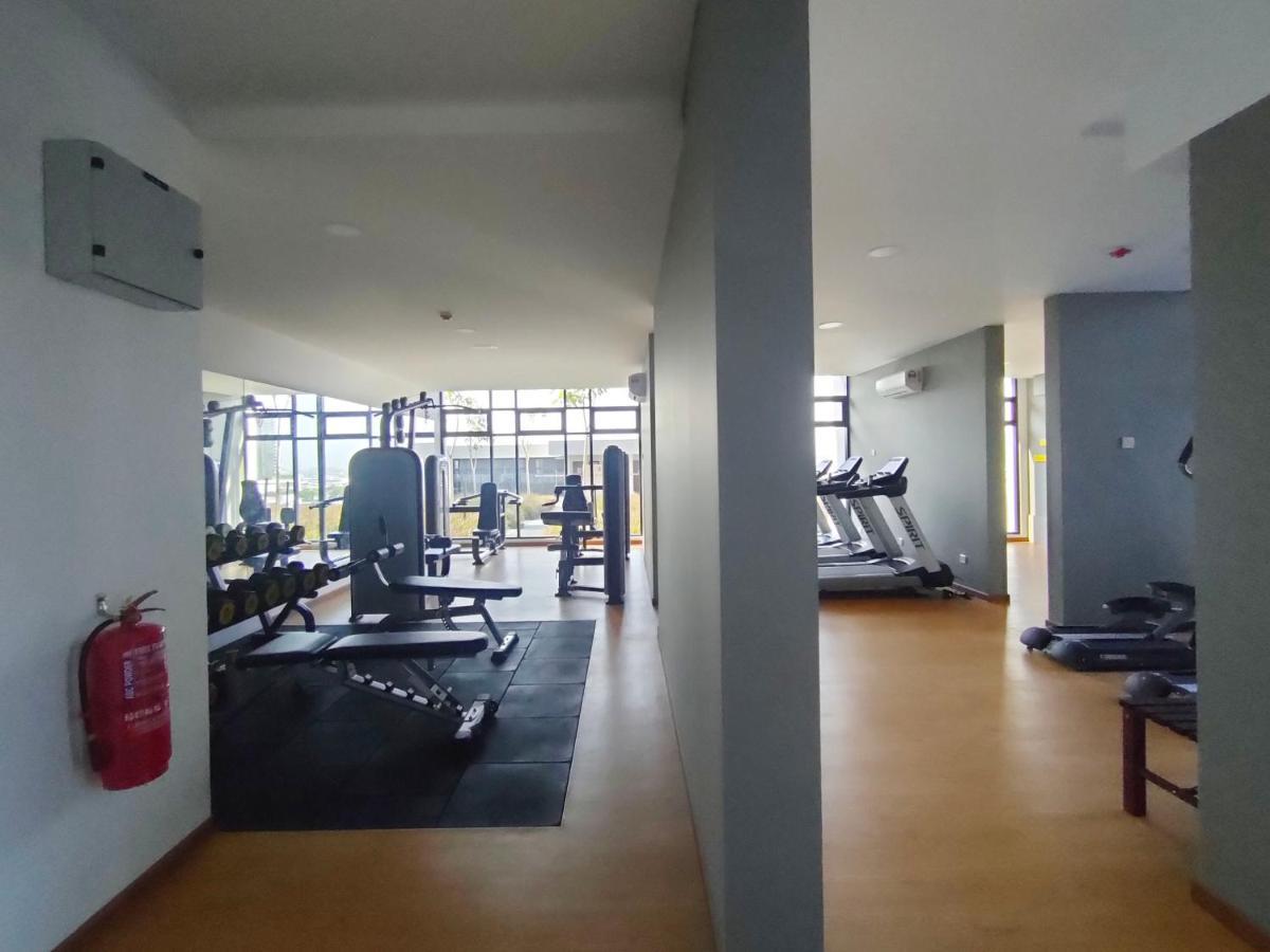 Astetica Residences 200Mbps Wifi Netflix Seri Kembangan Exterior foto